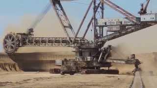 Giant machines. The work walking bucket wheel excavator.Роторный экскаватор.